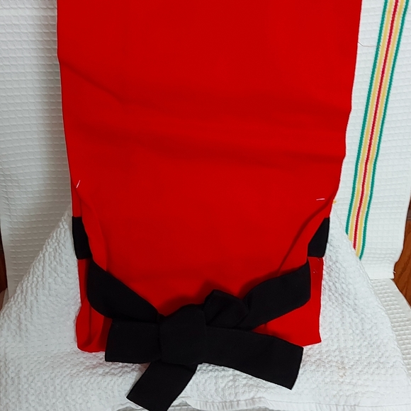 NWT Bouquet Collection Adult Christmas Apron- Santa's Coat - Picture 4 of 6